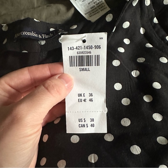 NWT Black and white A&F skirt - Picture 4 of 5